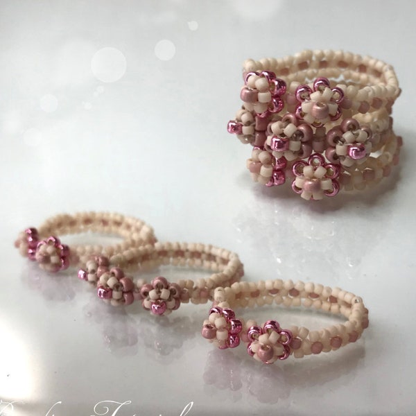 Tiny Flower Ring beading tutorials and patterns, stacking rings, stackable rings beading tutorial, stackable rings beading pattern