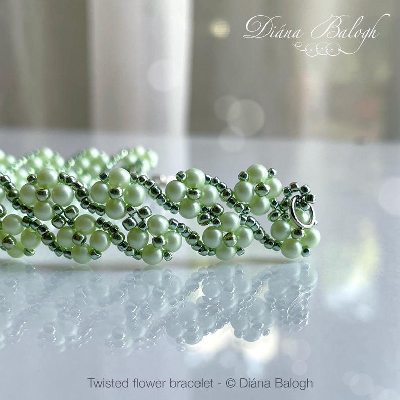 Right angle weave beading pattern, beaded bracelet tutorial, easy beading tutorial flower bracelet beading pattern, double row flower bracelet beadin tutorial, double flower bracelet bead pattern