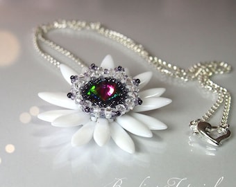 Beading tutorials and patterns, Fairy's Lily pendant beading tutorial, beaded flower pendant pattern, Swarovski flower pendant tutorial