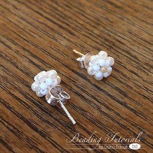 Tiny Flower Earrings beading tutorial, beading pattern earrings, mini earrings tutorial, flower earrings image 2