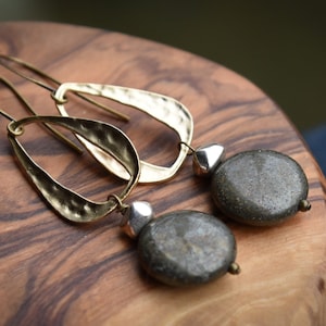 Gold earrings, disk earrings, boho jewelry, hammered earrings, bohemian earrings, yoga jewelry, zen earrings,bridesmaid earrings,gold circle