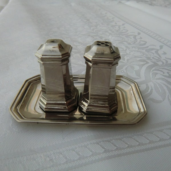 Salt and Pepper shakers, Vintage