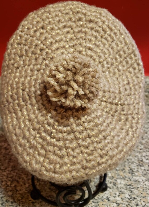 Chunky Beige Beret With Gold Accents and Pom-pom - Etsy display picture 1