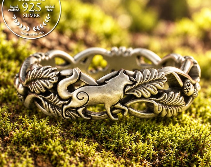 Womens Silver Wolf Ring, Wolf Forest Oak Leaf Wedding Band, Sterling Canine Ring, Botanical Wolf Wedding Ring, Huskie Wolf Ring, 5531