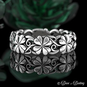 Four Leaf Clover Ring, Sterling Silver Clover Ring, Shamrock Ring, Silver Botanical Ring, Lucky Clover Ring, Clover Wedding Band, 5022