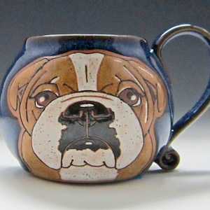 Englische Bulldogge Becher Individuelle Haustier Portrait Becher Hund Haustier Kaffeetasse Tasse Personalisiert Mutter Mama Papa Geschenk Idee Becher Hundeliebhaber Geschenk Handgemalt