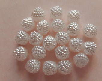 20  Shiny Off White Textured Pearl Bicone Acrylic Resin Beads  8mm