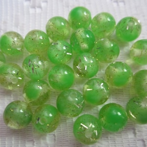 25 calce verde & Clear sparkle rotondo perline acrilico 9mm