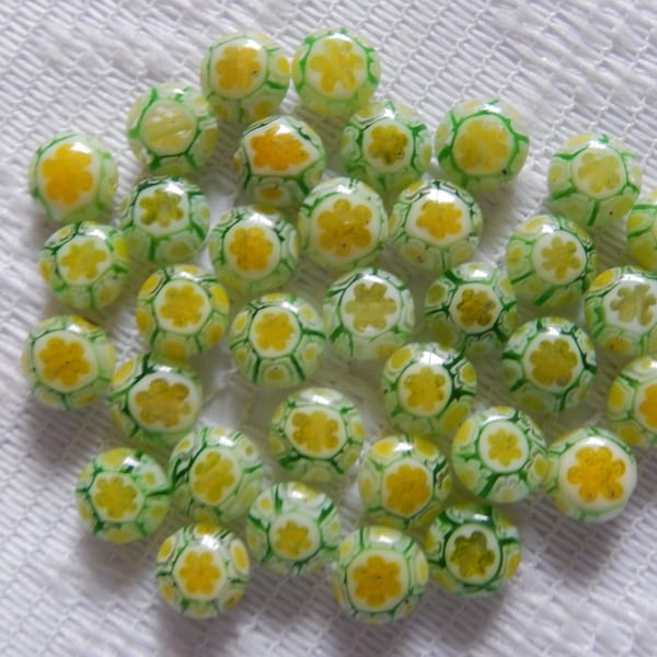 22  Green Yellow & White Flower Millefiori Flat Rounded Lampwork Glass Beads  6mm