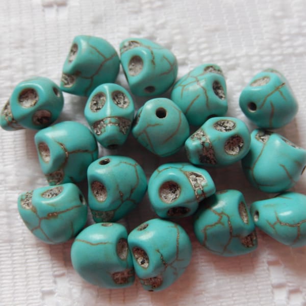 11  Turquoise Blue Halloween Veined Skull Howlite Beads  12mm