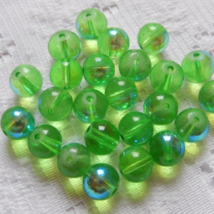 25 Grass Green Trasparente AB Lustro Perline rotonde in vetro 8mm