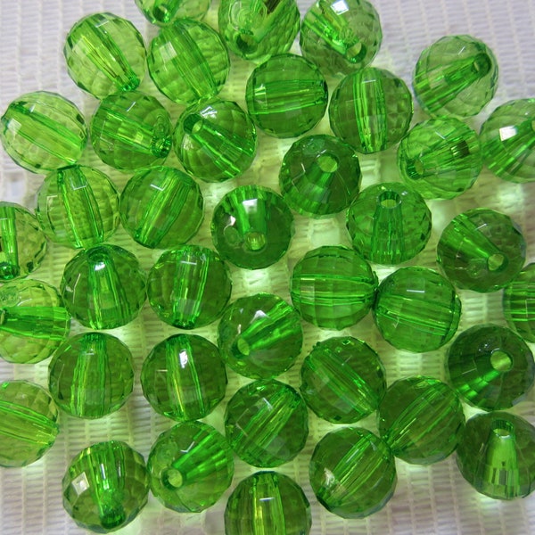 26  Christmas Apple Green Faceted Round Disco Ball Acrylic Beads  8mm