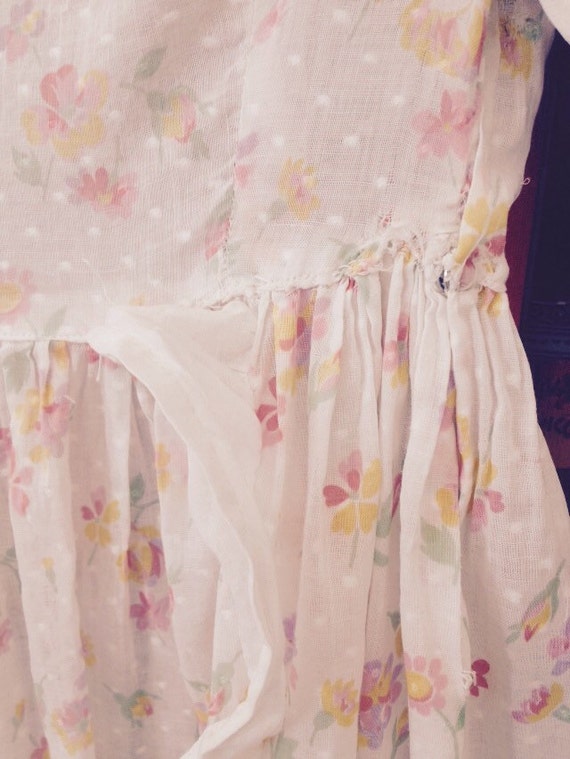 Vintage Girl's Dress, Sheer 1930s, Floral Dot Fab… - image 4