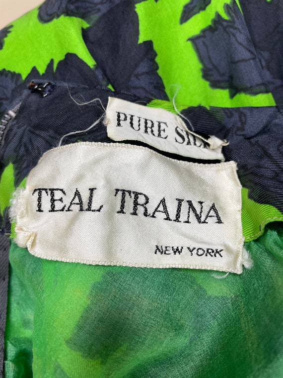 1950s-1960s Lime Green & Black Floral Pure Silk S… - image 10