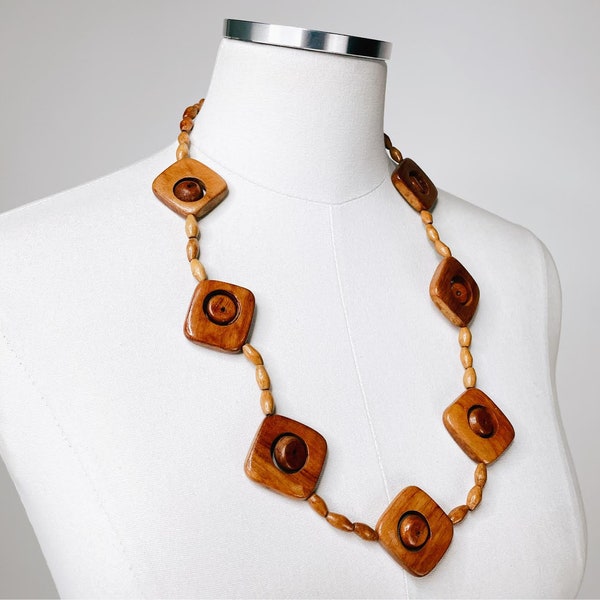 1980s Funky Lightweight Carved Wooden Beaded Necklace  | Vintage, Retro, Squares, Circles, Mod, Funky, Minimalist