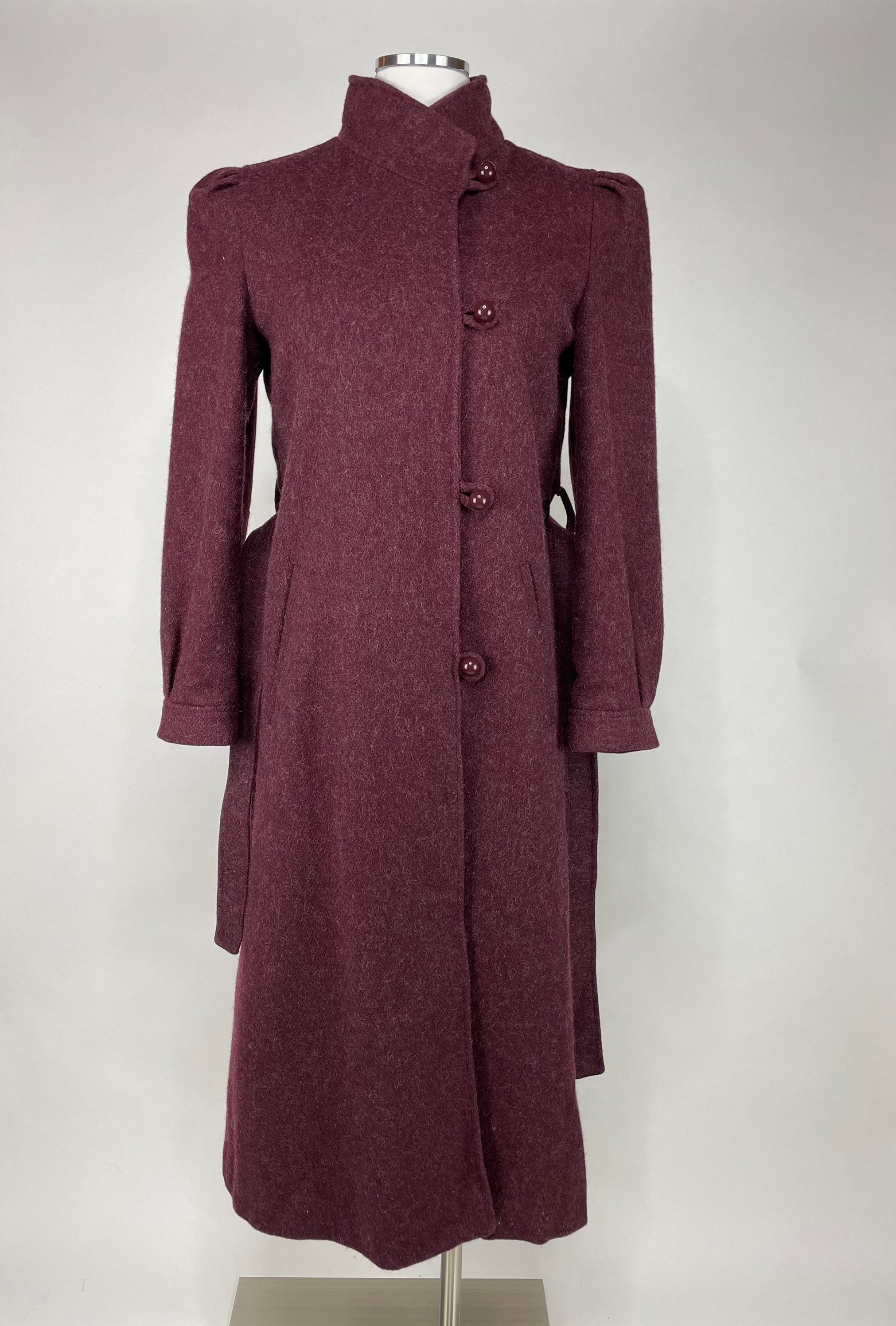 tie setting coats off