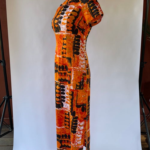 1970's Hawaiian Dress by Waltah Clarke's - Honolulu / Orange & Black, Cheongsam, Maxi Hostess Dress, Fitted shops Gown, Halloween, Sleek n' Classy