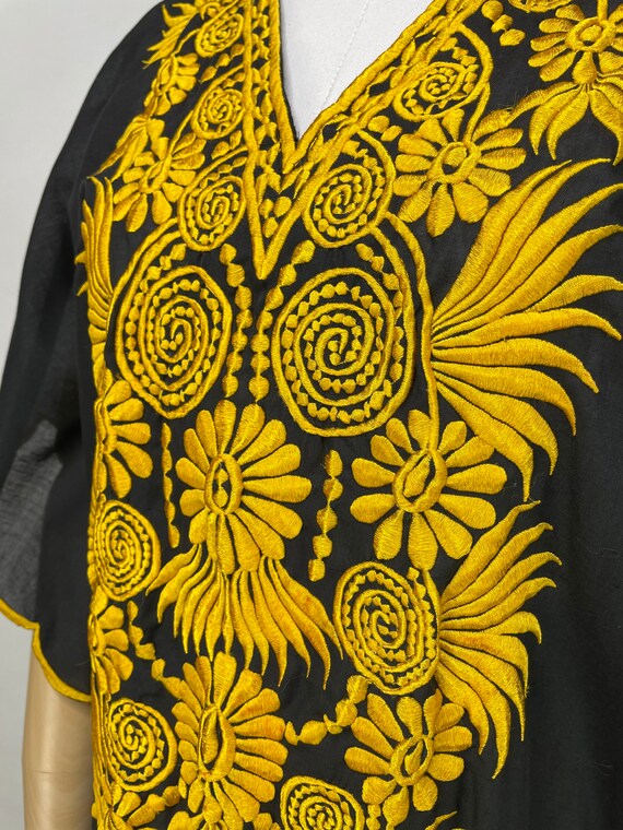 Vintage 1970s Black & Gold Embroidered Abstract F… - image 7