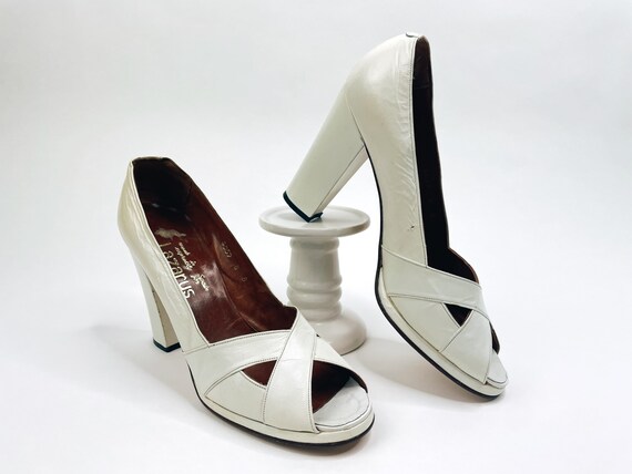 White retro sale heels