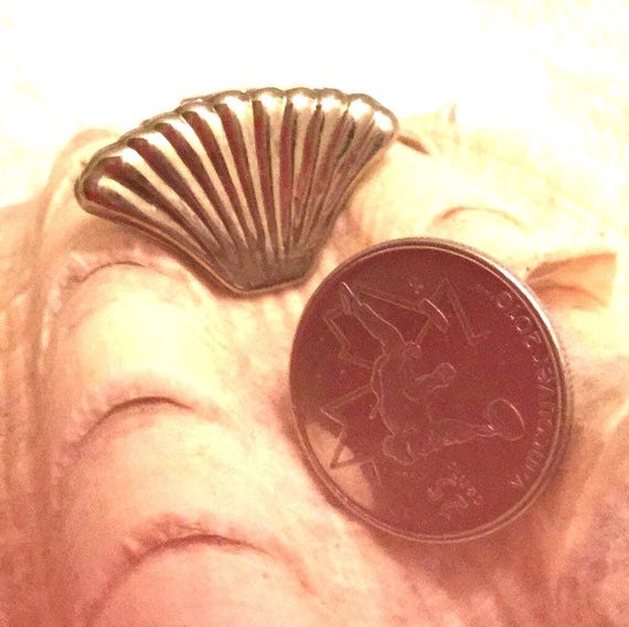 Sterling  silver statement clam shell clip on ear… - image 2