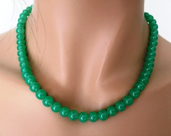 Green Quartz / "Malaysia Jade" 8mm Bead Necklace,  Silver Metal Flower Toggle, 18.5 inches long