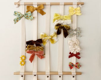 MEDIUM | Minimalist Bow Hanging Holder |  Bow Display and Organizer | Minimalist Bow Holder | Minimalist Bow Display | Modern Bow Holder