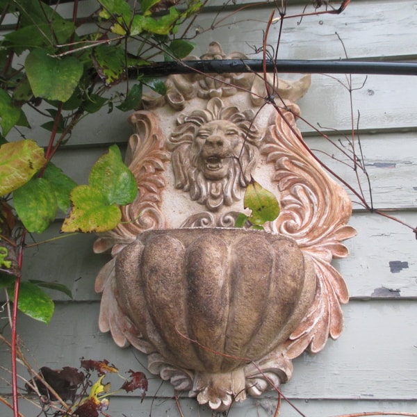 Lion Head Planter