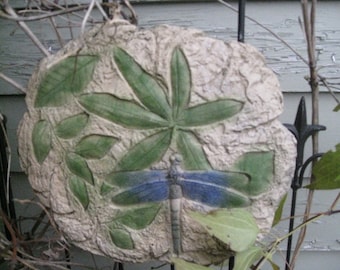 Dragonfly w/Leaves Stepping Stone