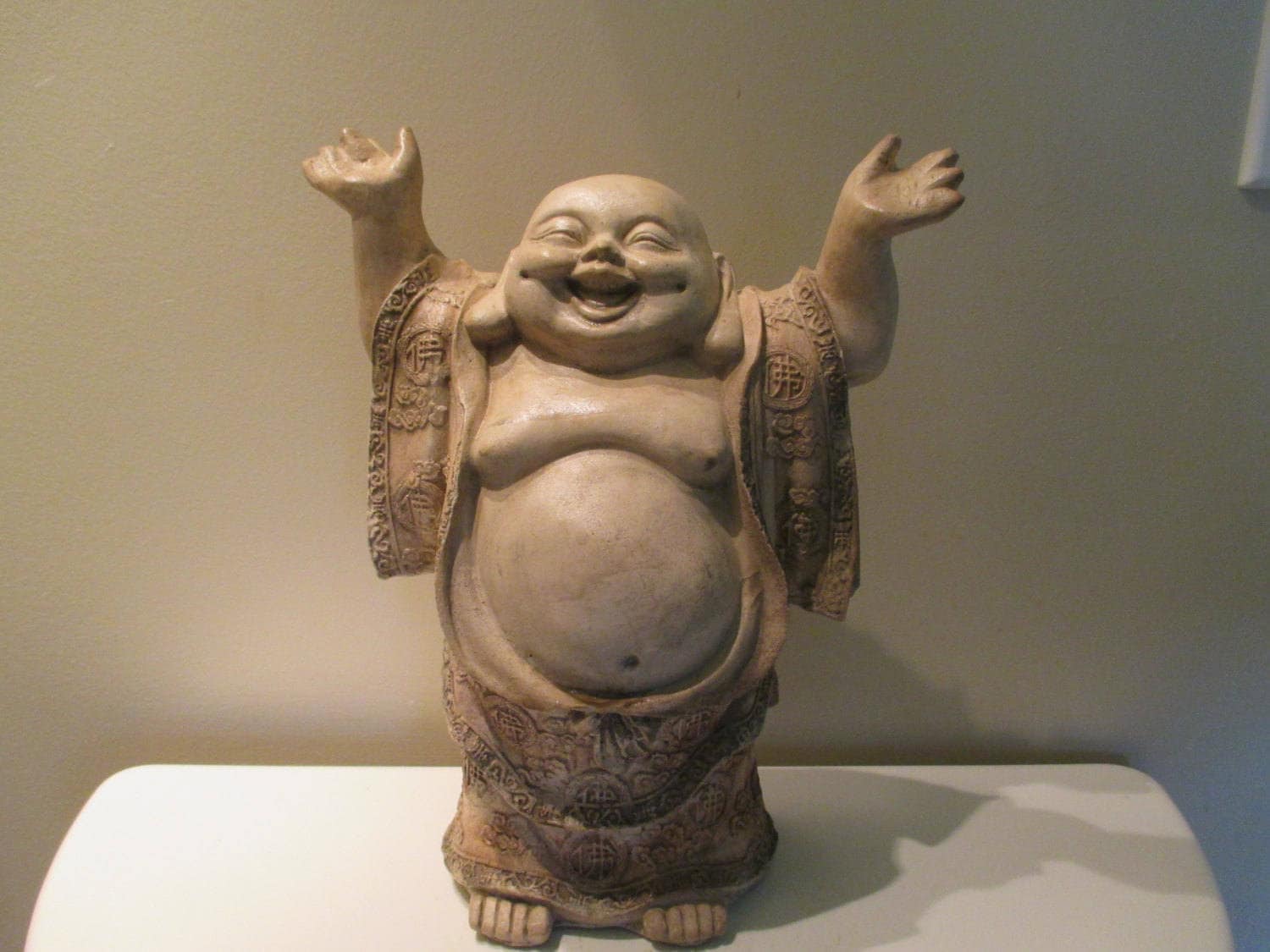 Happy Hoi Toi Buddha Statue