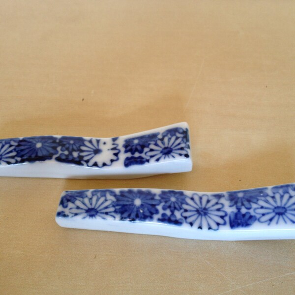 Timeless Japanese blue & white ceramic floral chrysanthemum chopstick rests