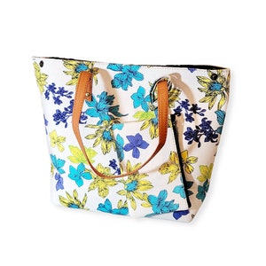 Handmade Designer Handbag, Large Tote Bag, Floral Beach Tote, Summer Fabric Shoulder Bag with Detachable Wristlet Pouch, Mother&#39;s Day Gift