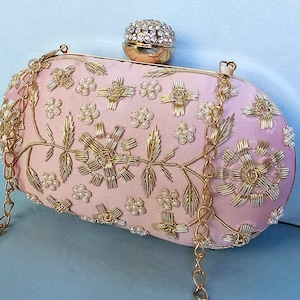 Sac à main rose, Sac perlé rose poudré, Pochette rose perlée, Pochette de mariage, Sac de mariée, Pochette de soirée, Pochette ornée, Sac brodé