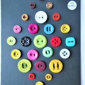 0751 - Collector Card of 25 Various Sizes Colorful DOUBLE-CUT Clothing Buttons