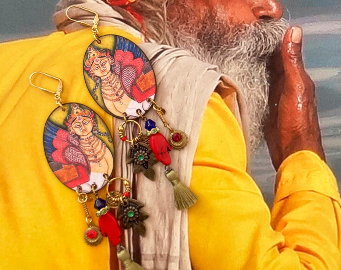 Boucles d'oreilles Indiennes Kamadhenu, Déesse divine Hindoue, Mythologie Inde, Hindouisme, vache sacrée, Surabhi, Paisley, ooak, Fujigirls