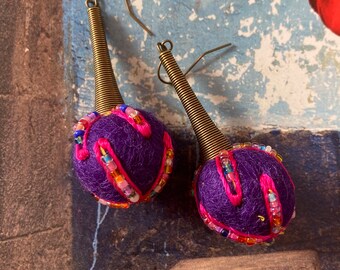 Boucles d'oreilles bohèmes esprit roulotte, bijoux textiles colorés folkloriques, esprit Frida Kahlo, Hippie Chic, Ooak, Fujigirls