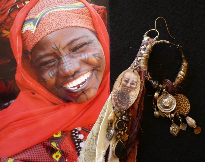 Boucles d'oreilles tribales asymétricaines Africaines, Bijoux Nomades Afro bohème, Portrait Africain, Style Ethnic Chic, dissocié, Fujigirls