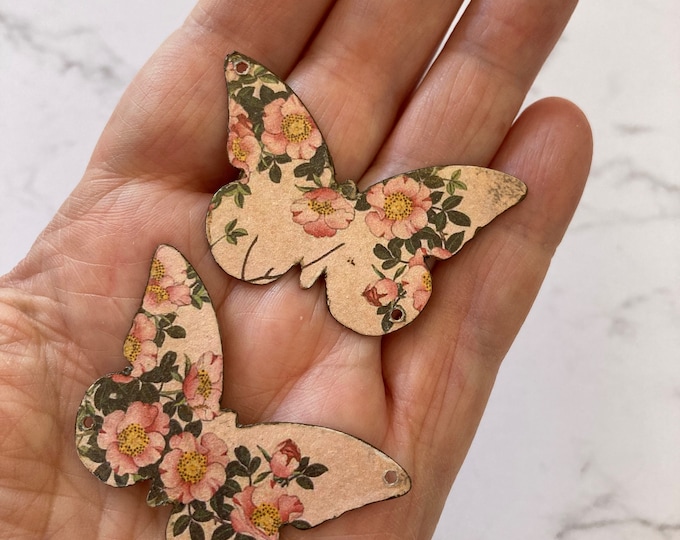 2 pendentifs en cuivre fait-main papillons aux motifs japonisant fleurs de cerisier, breloques artisanales en cuivre