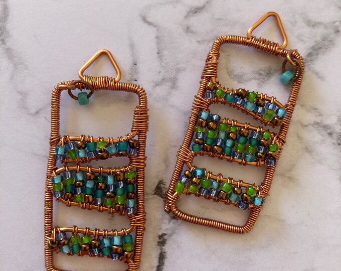 2 pendentifs rectangulaires fait-main copper wire wrape, perles miyuki, cuivre - Breloques artisanales pour boucles d'oreilles