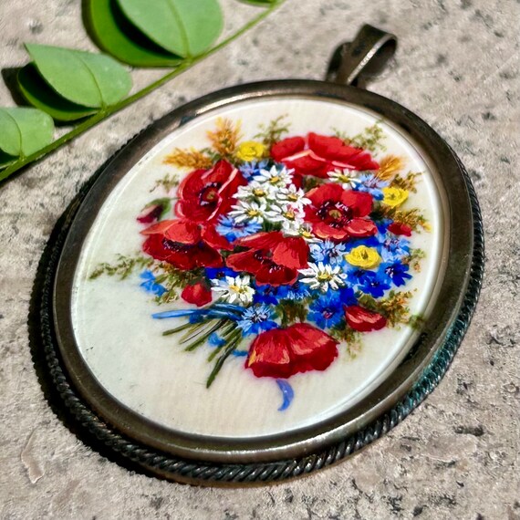 Antique Victorian Hand Painted Bouquet Pendant, S… - image 3