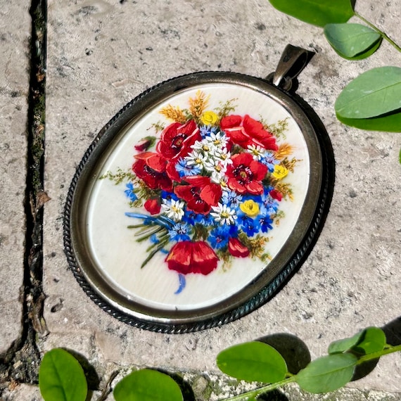 Antique Victorian Hand Painted Bouquet Pendant, S… - image 1