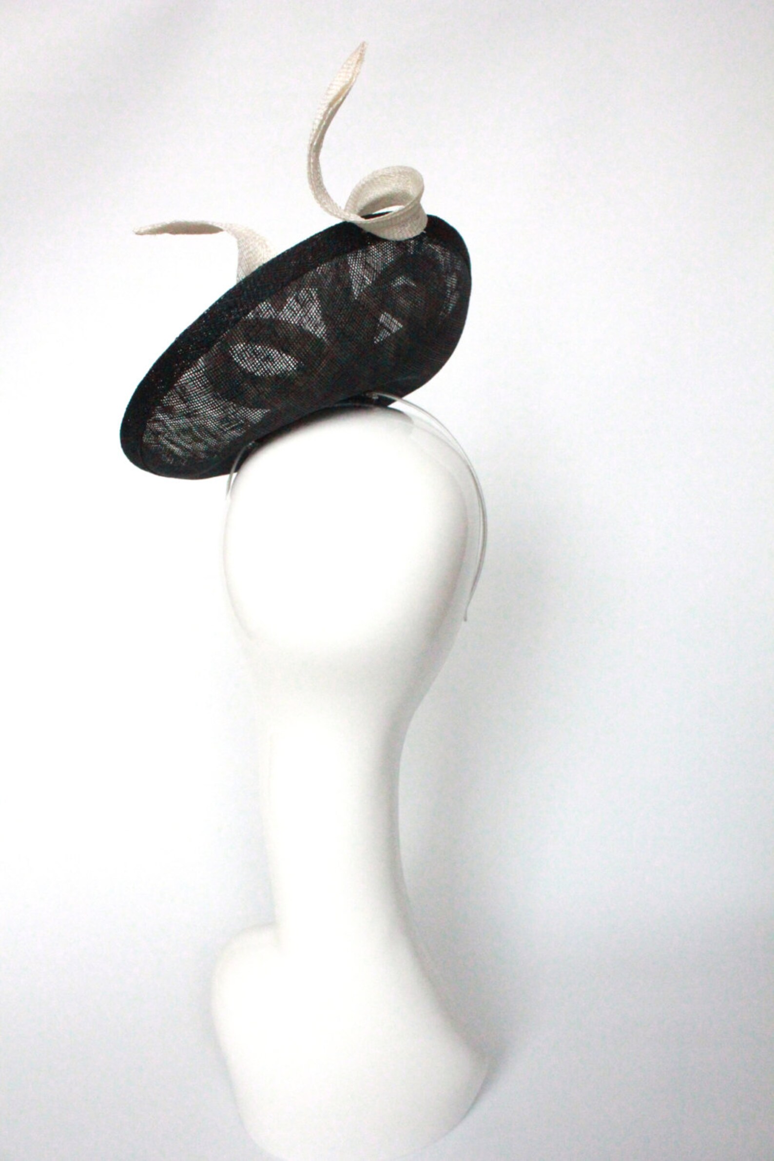 Black white saucer hat/ fascinator/ headpiece with ivory bow Etsy