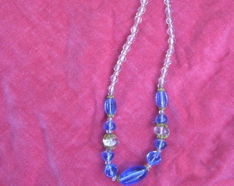 Elegante collar vintage azul y vidrio transparente, longitud corta, alrededor de 1930.; ¡Regalo romántico de San Valentín!