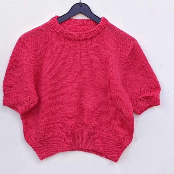 Pretty vintage pink short sleeved jumper with triangle pattern, shorter length, hand knitted circa 1950's-60's