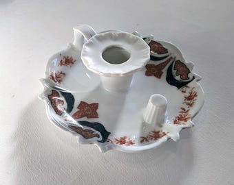 Antiguo soporte para baquetas de estilo Imari con mango y soporte para apagavetas, alrededor de 1900