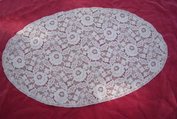 Vintage Lace Oval Dressing Table Mat, Off-white Circa 1950's, All Over Floral Lace Design, 42 Cm Long - Etsy Vintage Lace Oval Dressing Table Mat, Off-white Circa 1950's, All Over Floral Lace Design, 42 Cm Long - Etsy