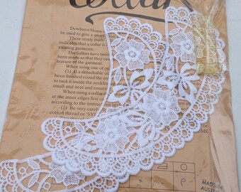 Cuello bordado inglés blanco vintage en embalaje original para confección, reciclaje de prendas, etc., circa 1970--80