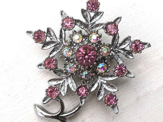 Stunning vintage sparkly brooch with pink and irr… - image 2