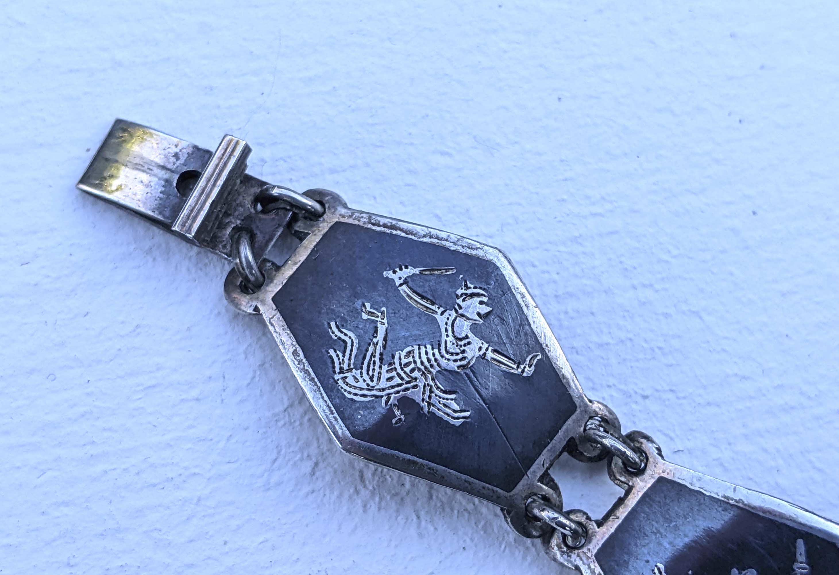 1960年代から70年代頃の、女神や踊り子をあしらったヴィンテージの 