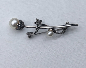 Beautiful antique Edwardian silver and marcasite brooch with faux pearls, circa 1900's-20's. Exquisite Mothers' Day gift