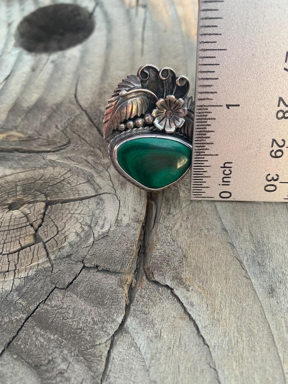 Native signed malachite sterling ring - image 5
